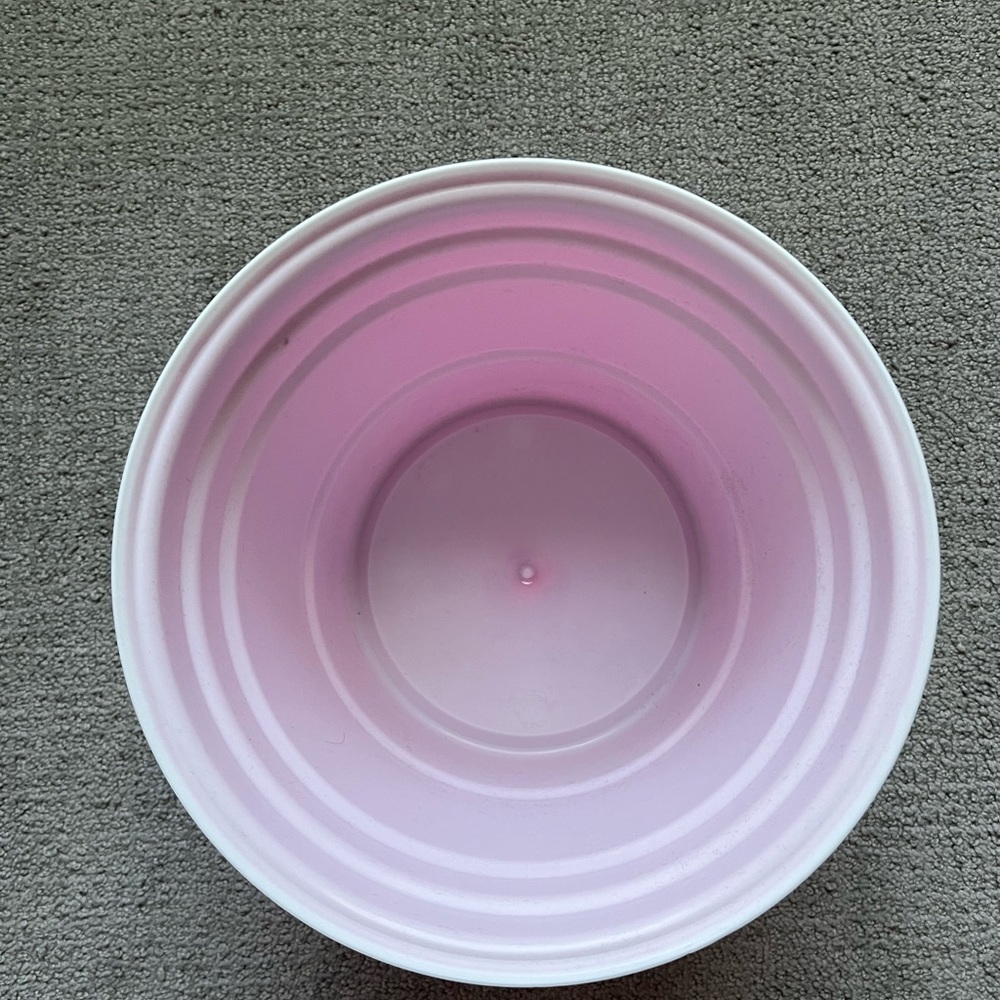 Storage container - Picture 2 of 2